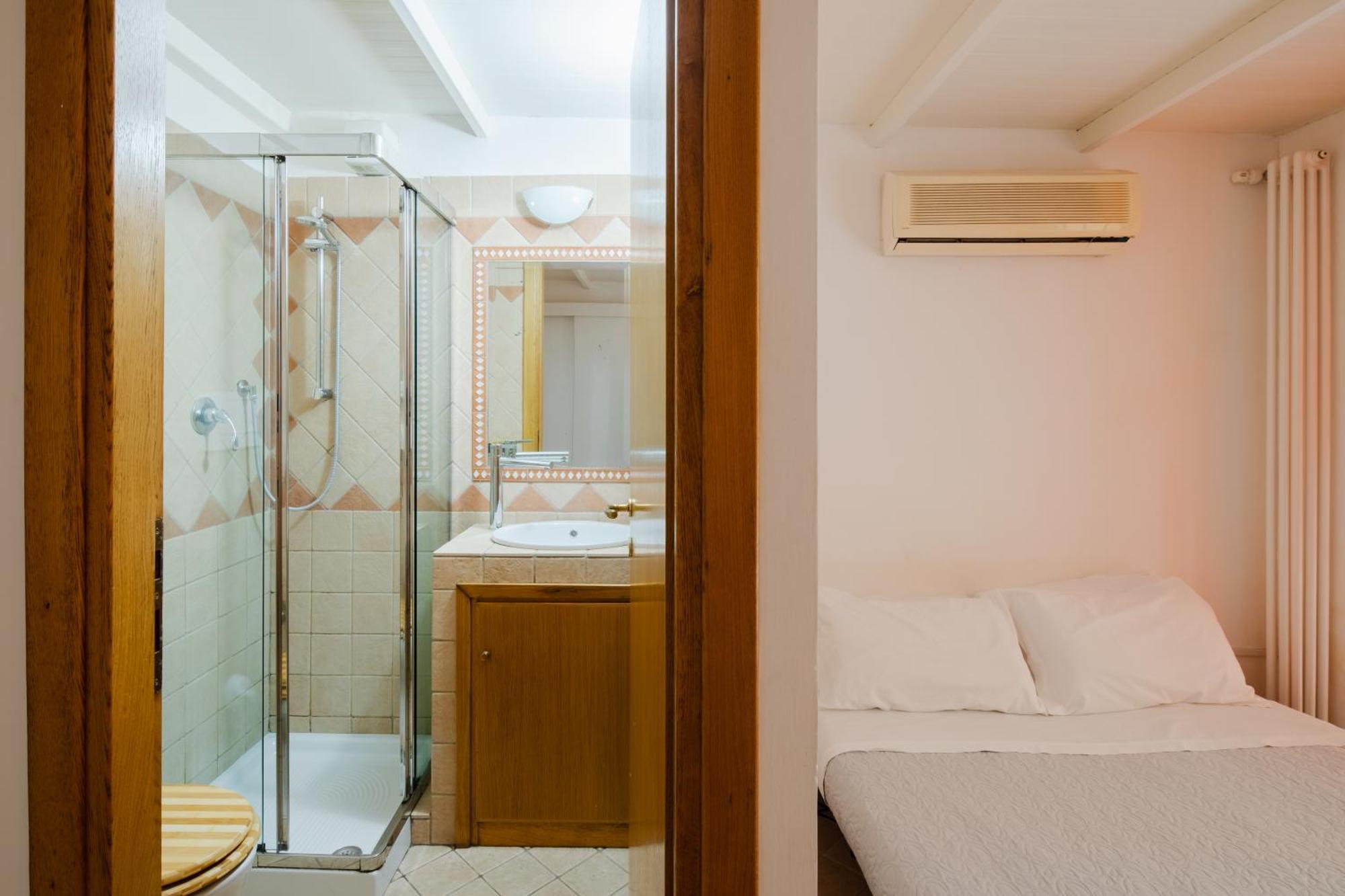 Aurora Apartment Rome Bagian luar foto